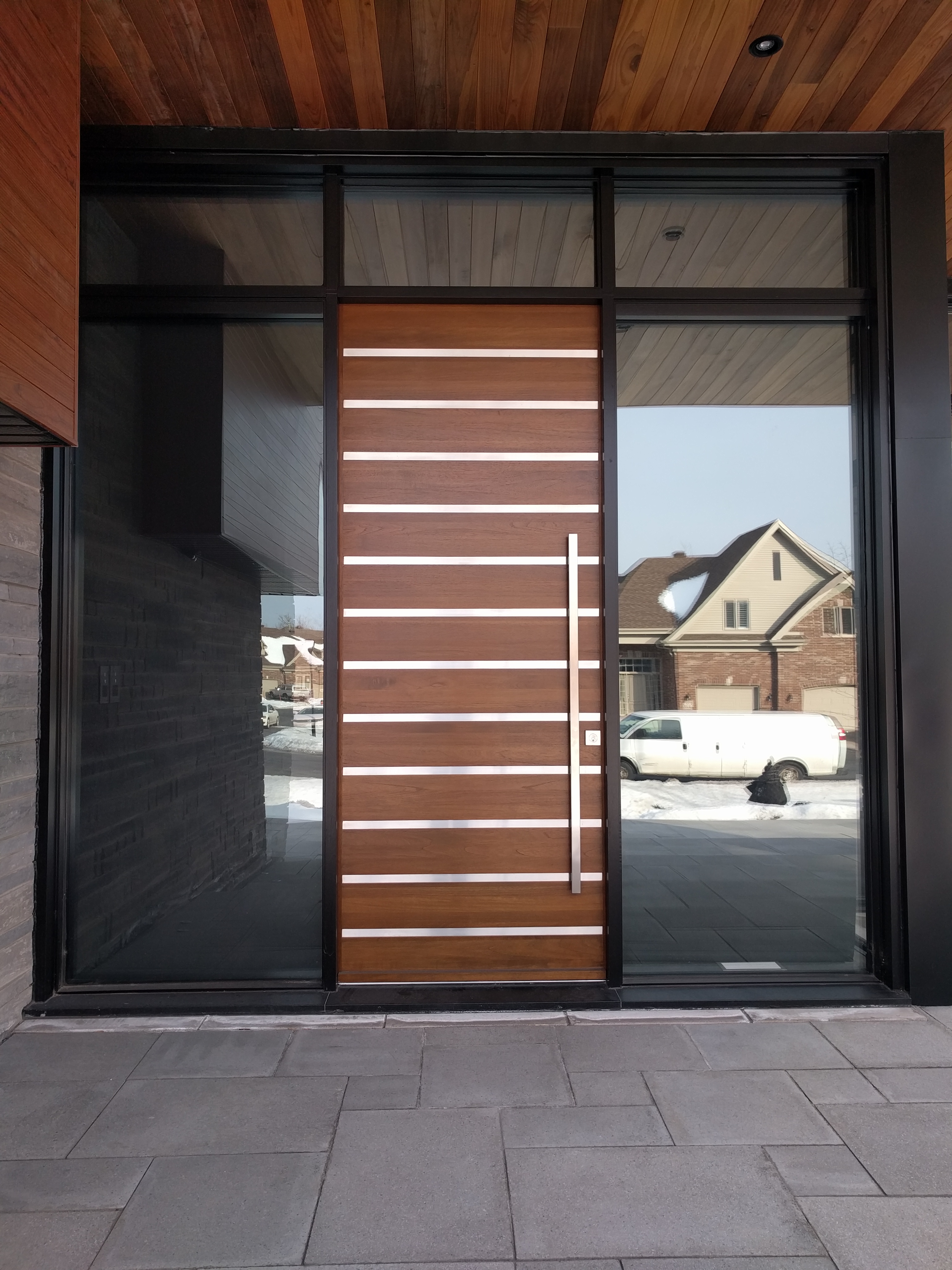 Porte d'entrée extérieure en bois moderne